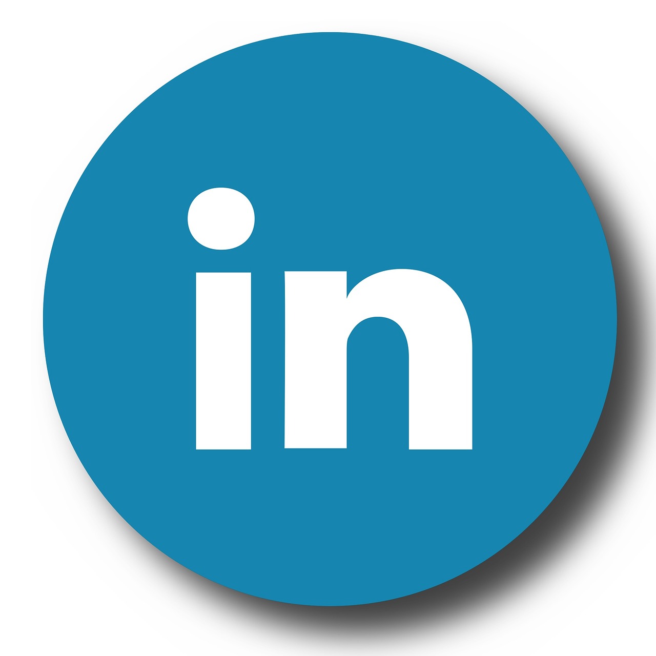 Искусственный интеллект захватывает LinkedIn: Microsoft готовит революцию в профессиональных сетях 